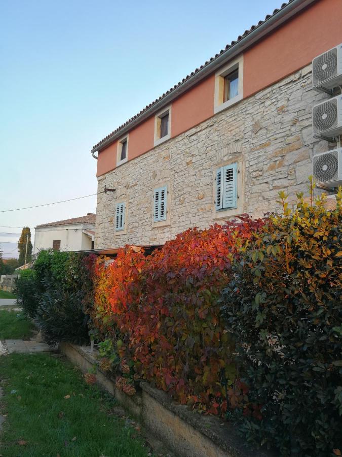 Eti And Mia Holiday Apartments Muntić Esterno foto