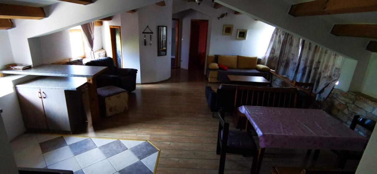 Eti And Mia Holiday Apartments Muntić Esterno foto