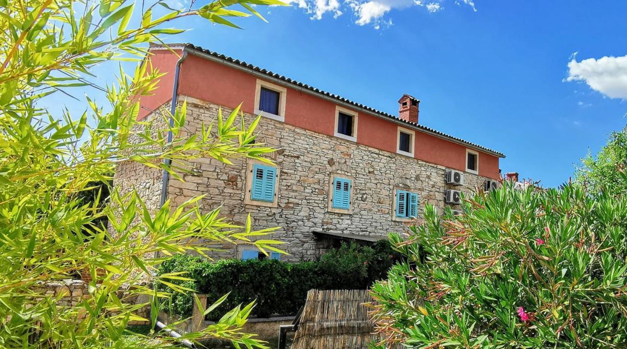 Eti And Mia Holiday Apartments Muntić Esterno foto
