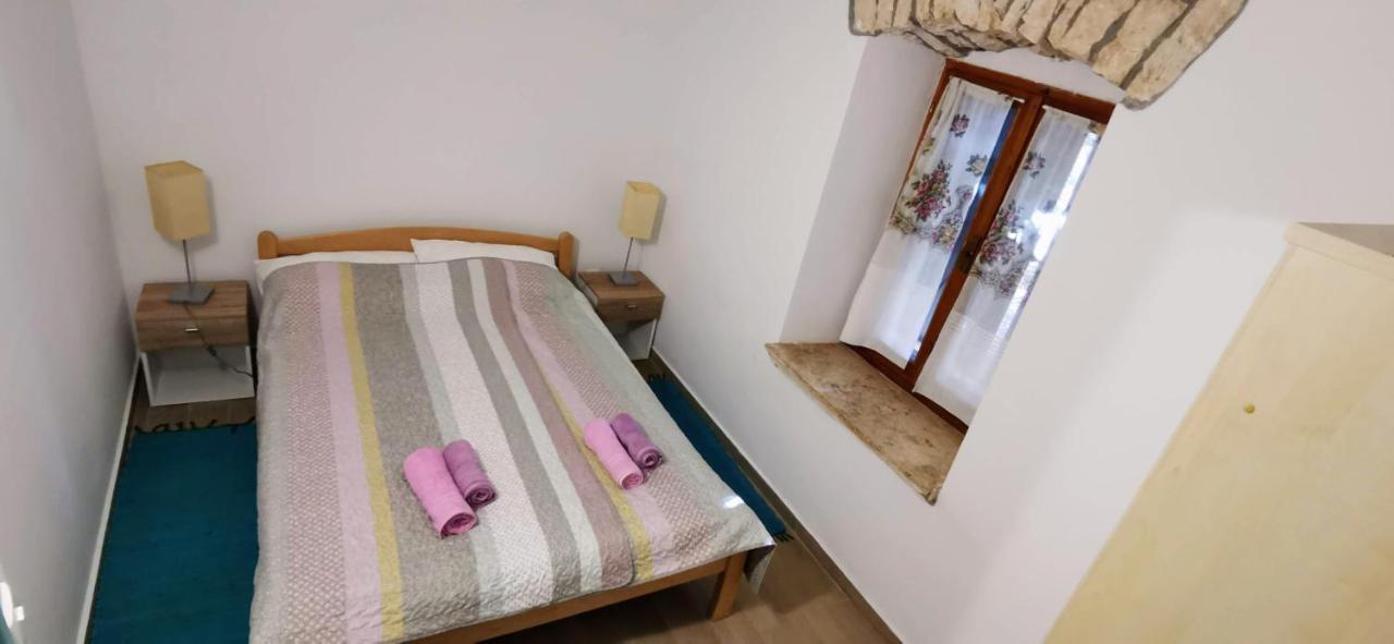 Eti And Mia Holiday Apartments Muntić Esterno foto